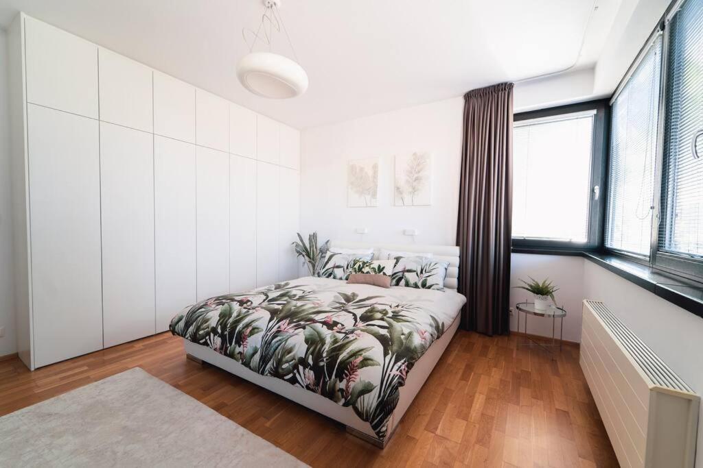 Prague Marina River View Apartment Close To City Centre Free Parking Exteriér fotografie